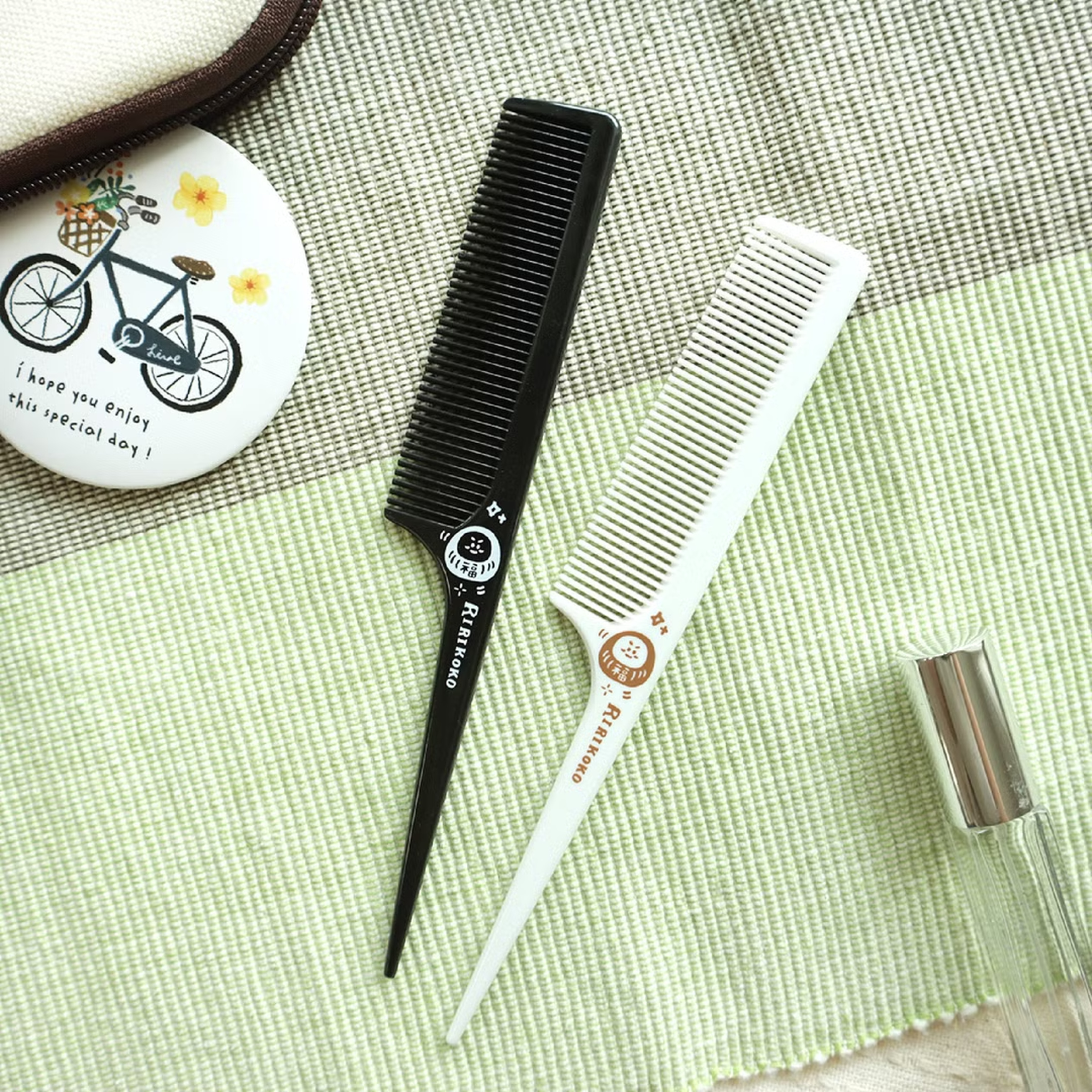 Li Li Kou Kou Pintail Comb (White / Black) SME-127