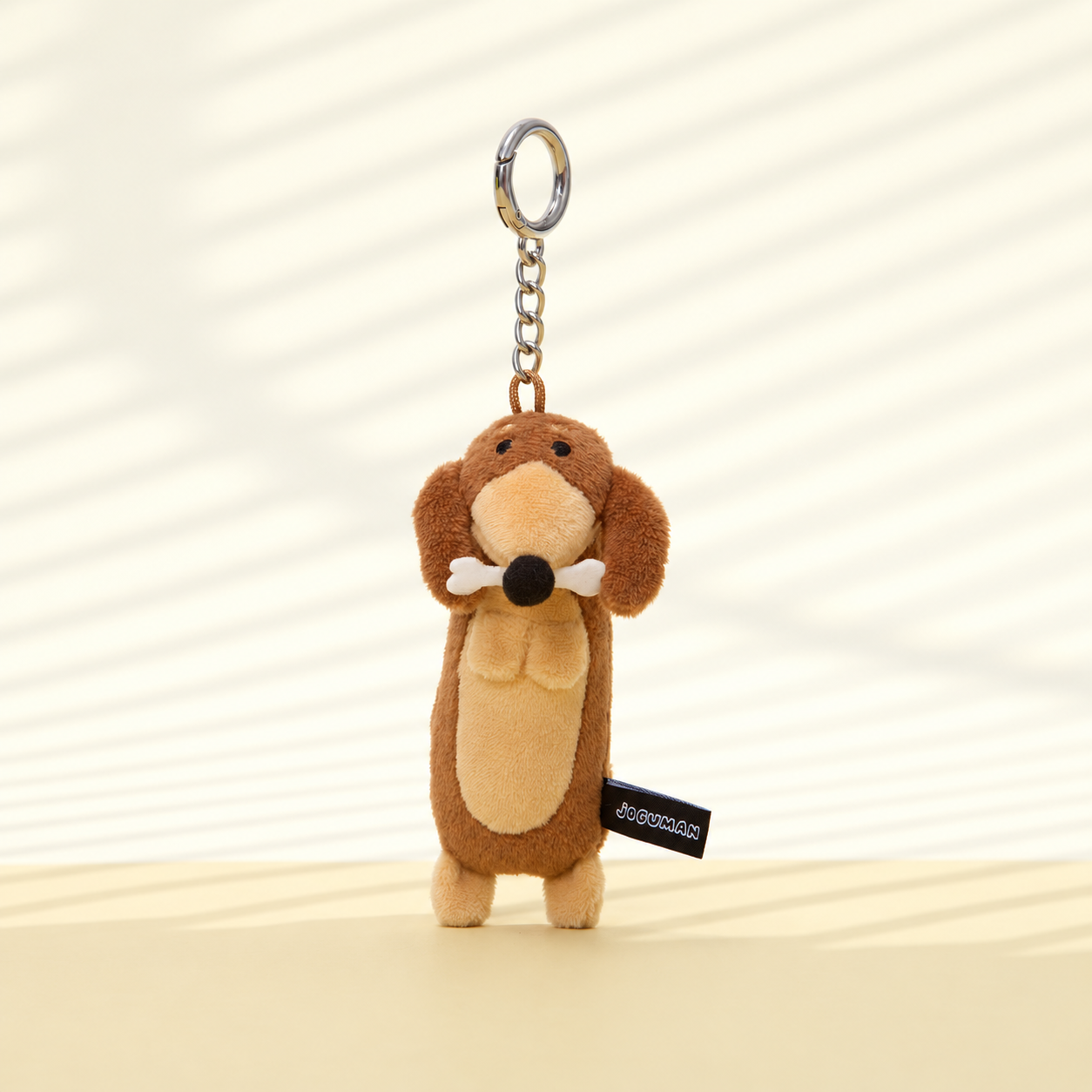 Joguman - OFFICE Woody 小狗 咬骨頭毛絨鎖匙扣